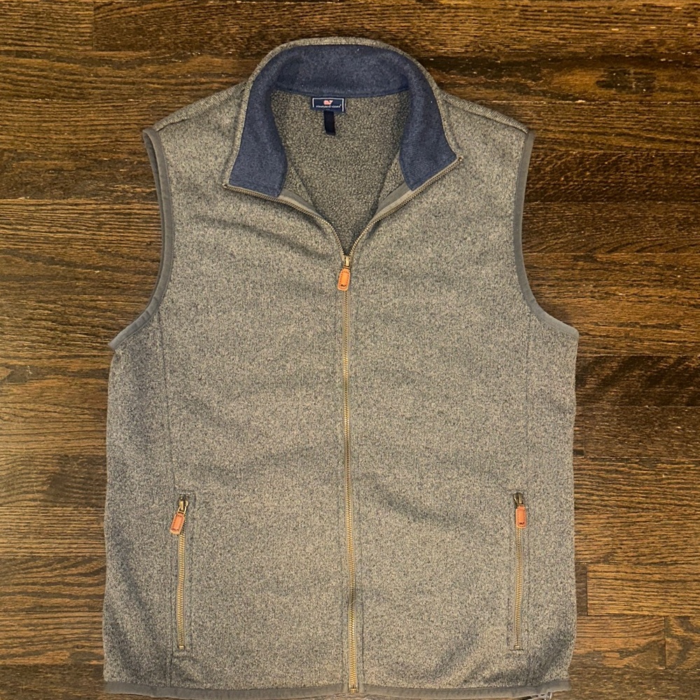 Vineyard Vines Men’s Vest Size: Medium